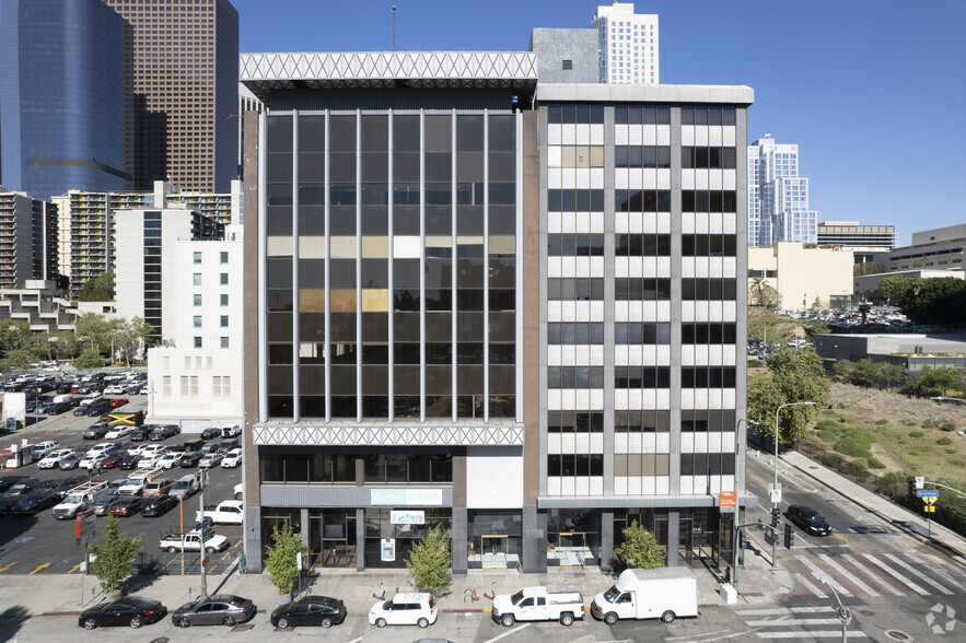 207 S Broadway, Los Angeles, CA for rent - Building Photo - Image 2 of 3