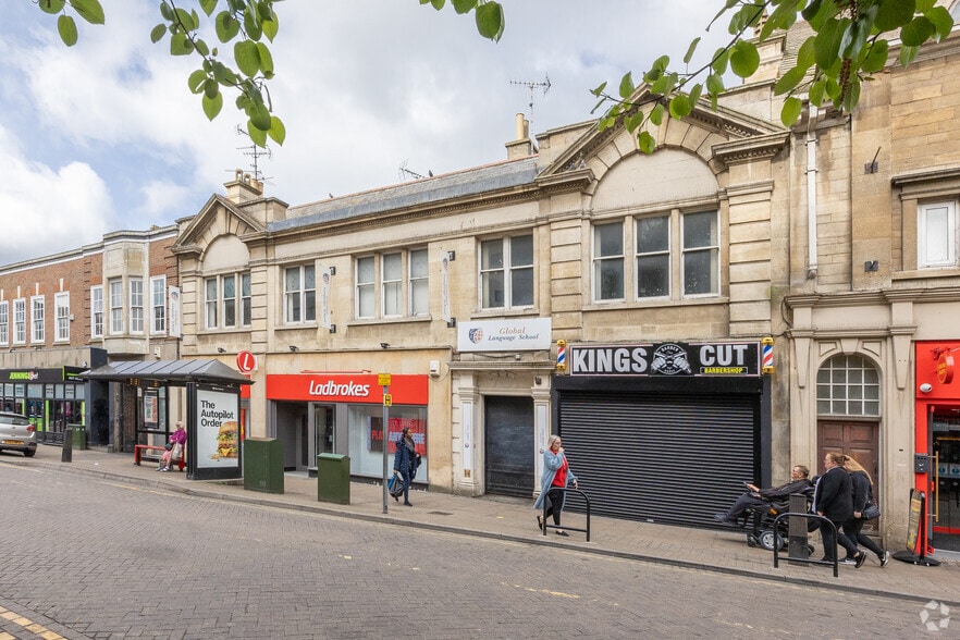 8-14 Broadway, Peterborough to rent - Building Photo - Image 1 of 2