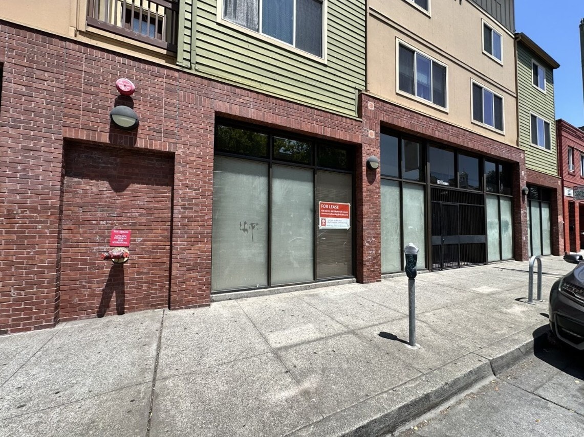 2530 International Blvd, Oakland, CA to rent Building Photo- Image 1 of 4