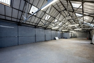 95 Haymerle Rd, London to rent Interior Photo- Image 2 of 6