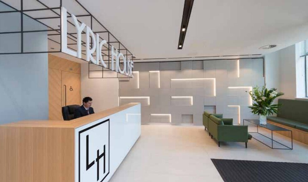 149 Hammersmith Rd, London to rent - Building Photo - Image 2 of 6