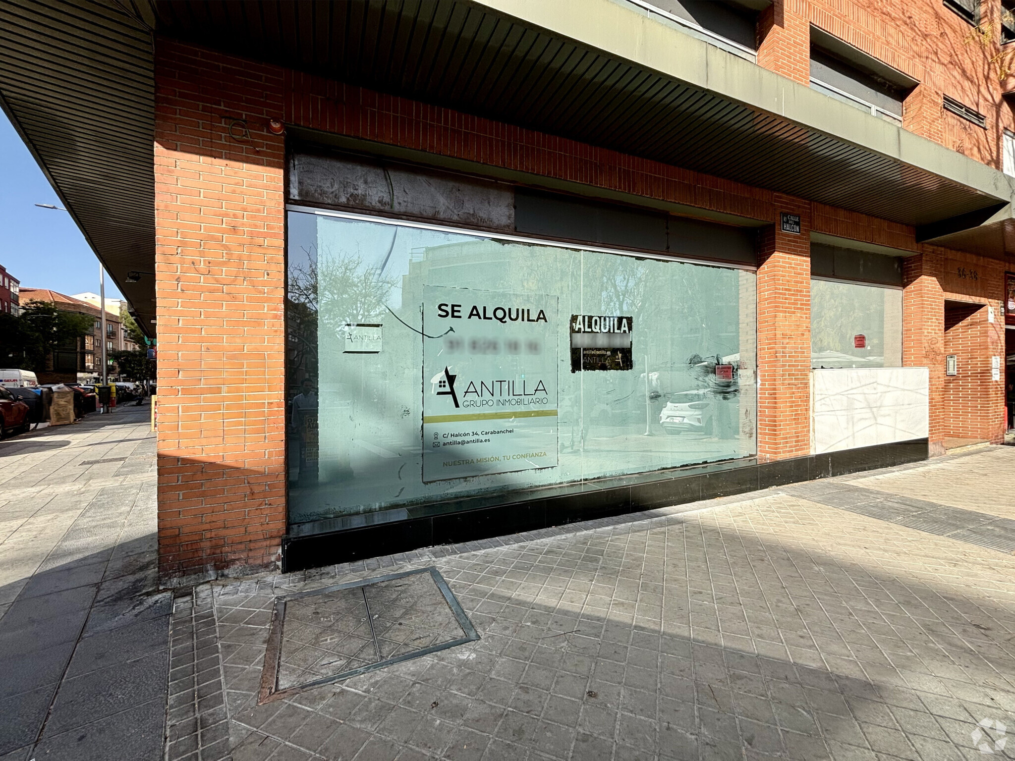 Retail in Madrid, Madrid for rent Interior Photo- Image 1 of 2