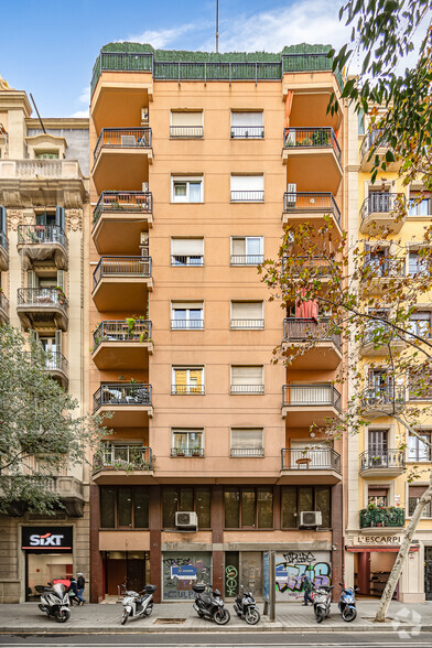 Carrer D'aragó, Barcelona, Barcelona for sale - Primary Photo - Image 1 of 1