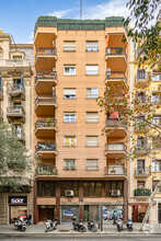 Carrer D'aragó, Barcelona, Barcelona for sale Primary Photo- Image 1 of 2