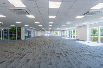 2 Kembrey Park, Swindon to rent Interior Photo- Image 1 of 5