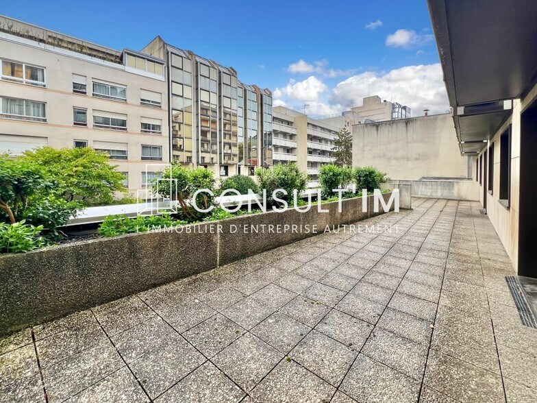 Office in Boulogne-Billancourt to rent - Building Photo - Image 1 of 8