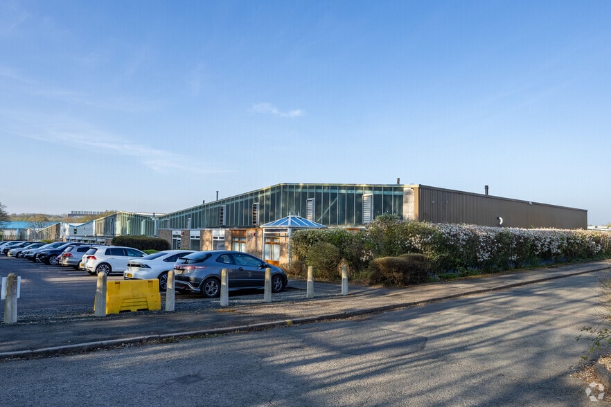 Stafford Park 11, Telford to rent - Primary Photo - Image 1 of 2