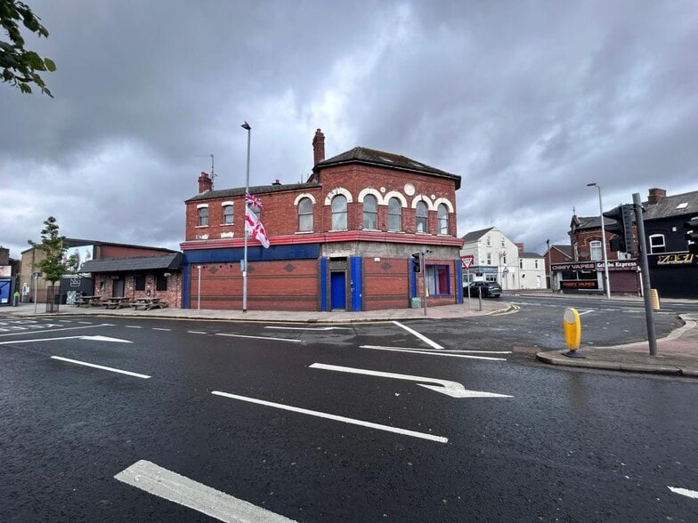 369 Newtownards Rd, Belfast to rent - Building Photo - Image 2 of 2