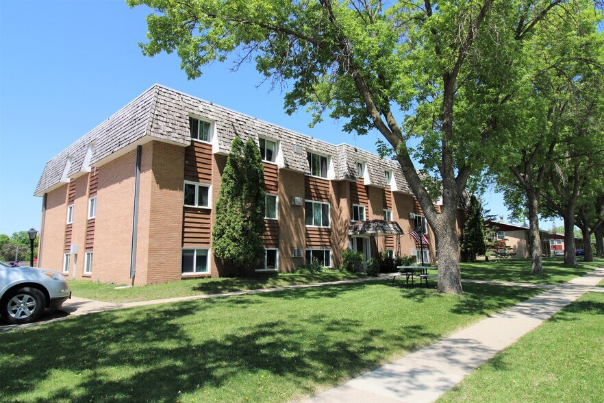 1116 2nd St SE, Willmar 56201 Residential for Sale UK