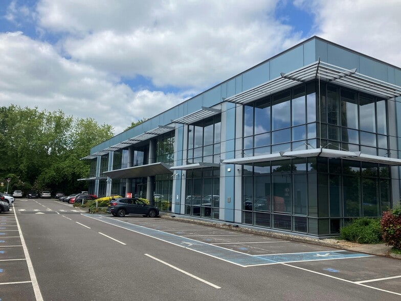 3 The Boulevard, Watford to rent - Building Photo - Image 1 of 5