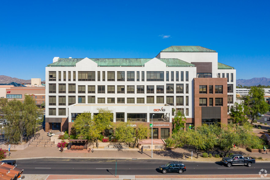 7150 E Camelback Rd, Scottsdale, AZ for rent - Building Photo - Image 2 of 9