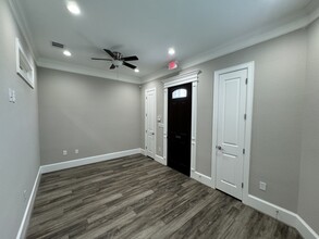 12262 Queenston Blvd, Houston, TX for rent Interior Photo- Image 2 of 9