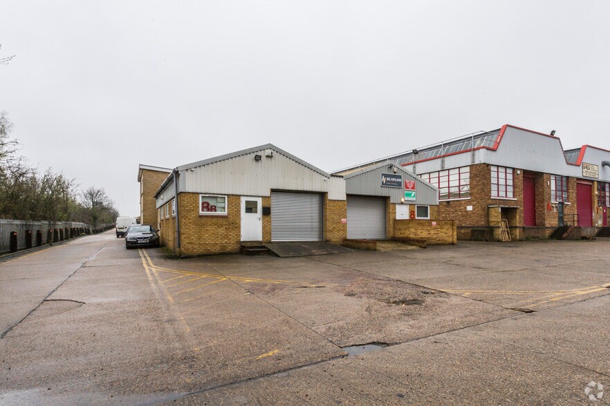 Wilbury Way, Hitchin, SG4 0TW UK