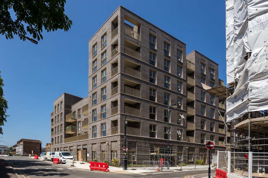 York Rd, Maidenhead for sale - Building Photo - Image 2 of 6