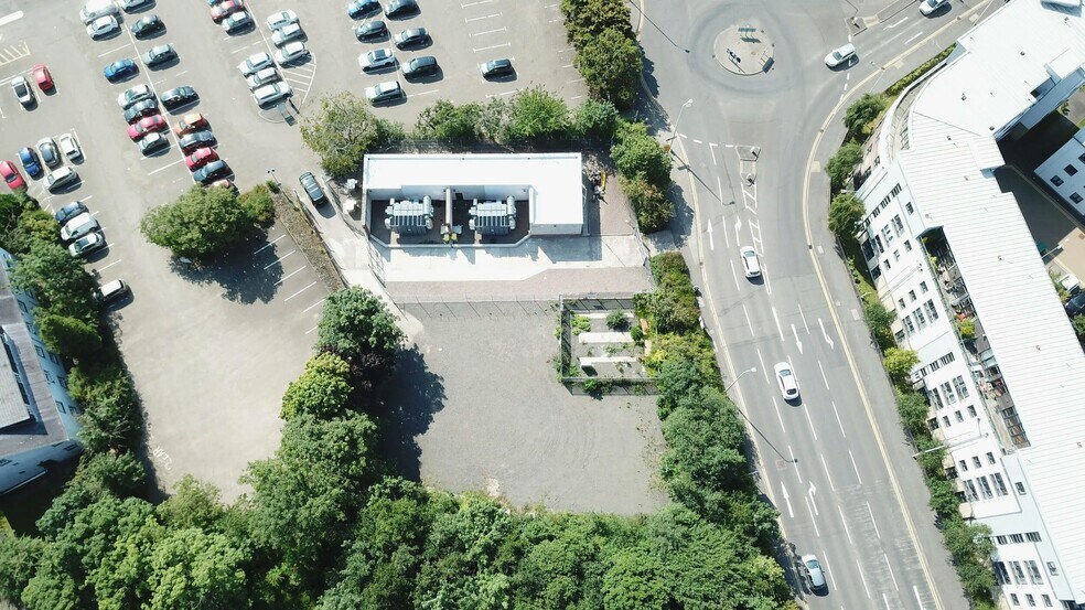 Paul St, Perth to rent - Building Photo - Image 3 of 10