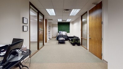 2200 6th Ave, Seattle, WA to rent Interior Photo- Image 2 of 4