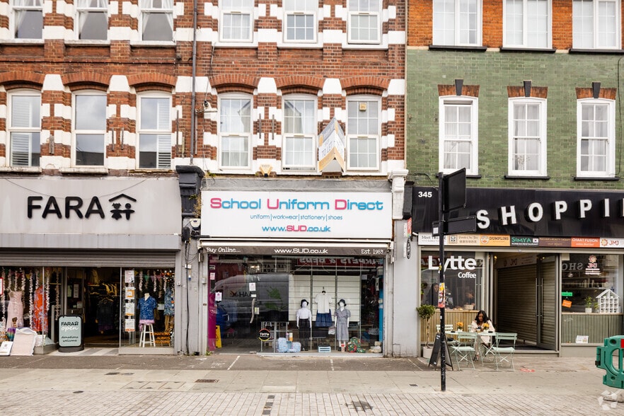 343 North End Rd, London to rent - Building Photo - Image 2 of 2