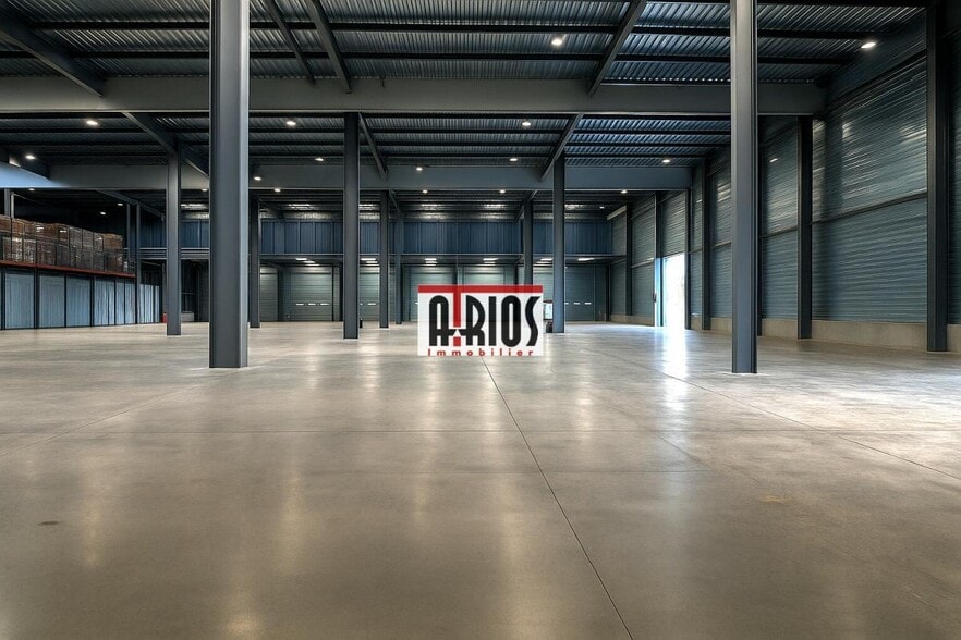 Industrial in La Crau to rent - Building Photo - Image 2 of 4