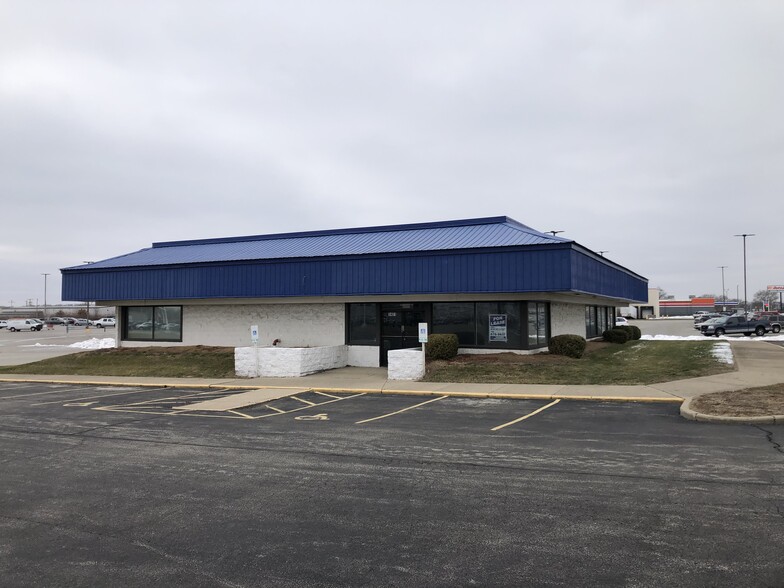 1401 S Dirksen, Springfield, IL for rent - Building Photo - Image 2 of 4