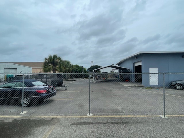 2850-2852 47th Ave N, Saint Petersburg, FL for sale - Building Photo - Image 2 of 23