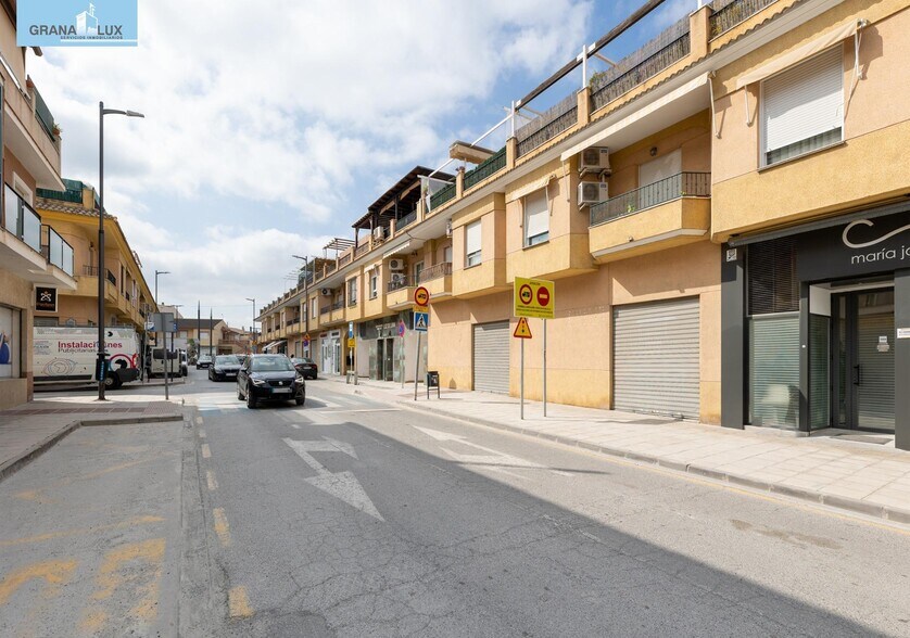 Avenida Agustina de Aragón, 5, Churriana de la Vega, Granada for sale - Building Photo - Image 2 of 16