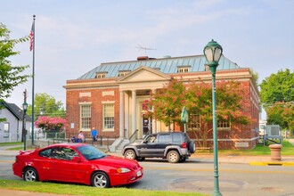 925 Main St, West Point, VA for rent Primary Photo- Image 1 of 6