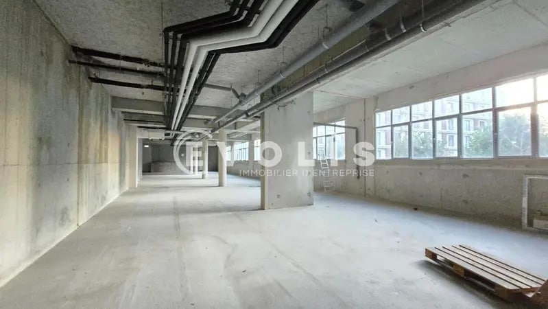 49 Bis Rue Maurice Gunsbourg, Ivry-sur-Seine to rent - Interior Photo - Image 3 of 9