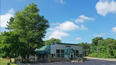 4896 Paw Paw Lake Rd, Coloma, MI for sale Building Photo- Image 1 of 9