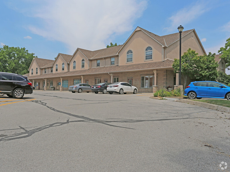 20 Main St N, Waterdown, ON for rent - Primary Photo - Image 1 of 6