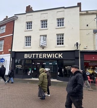 1 South Para, Melton Mowbray to rent Building Photo- Image 1 of 1