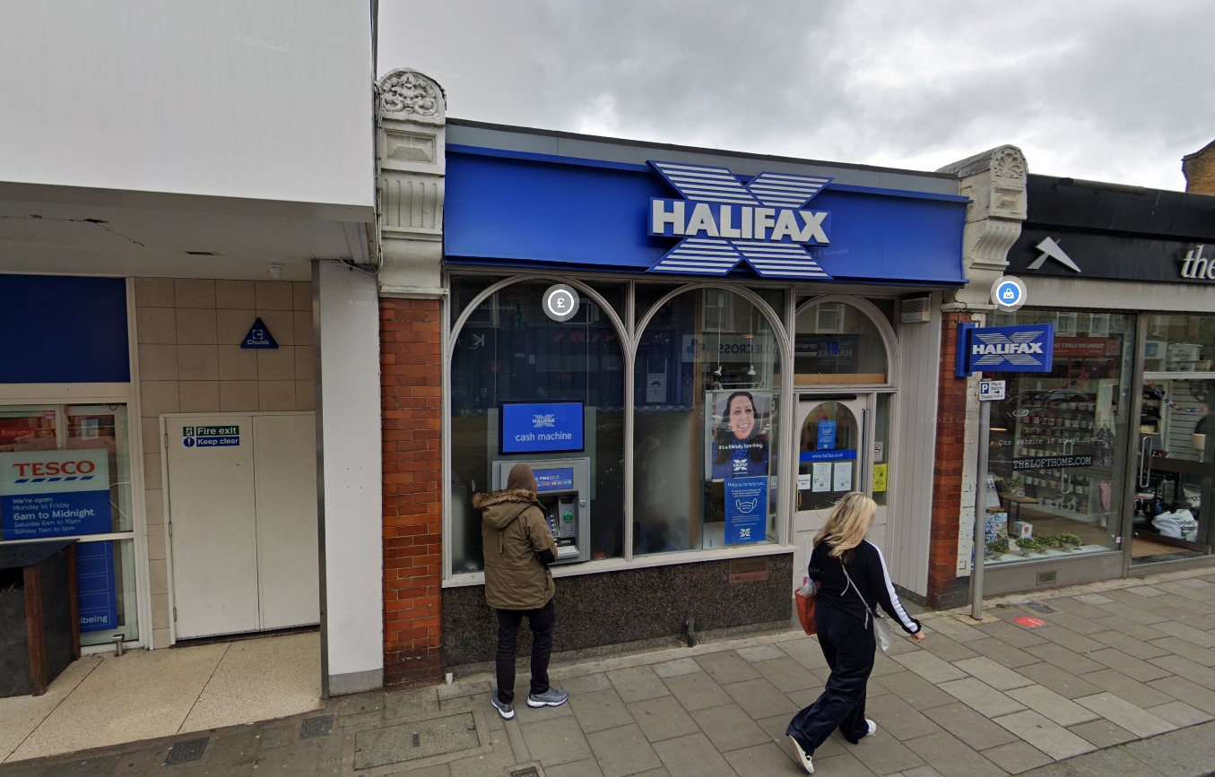 18 Broad St, Teddington to rent Primary Photo- Image 1 of 3
