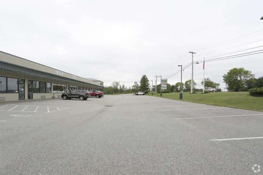 1397 Main St, Sanford, ME for rent - Building Photo - Image 3 of 8