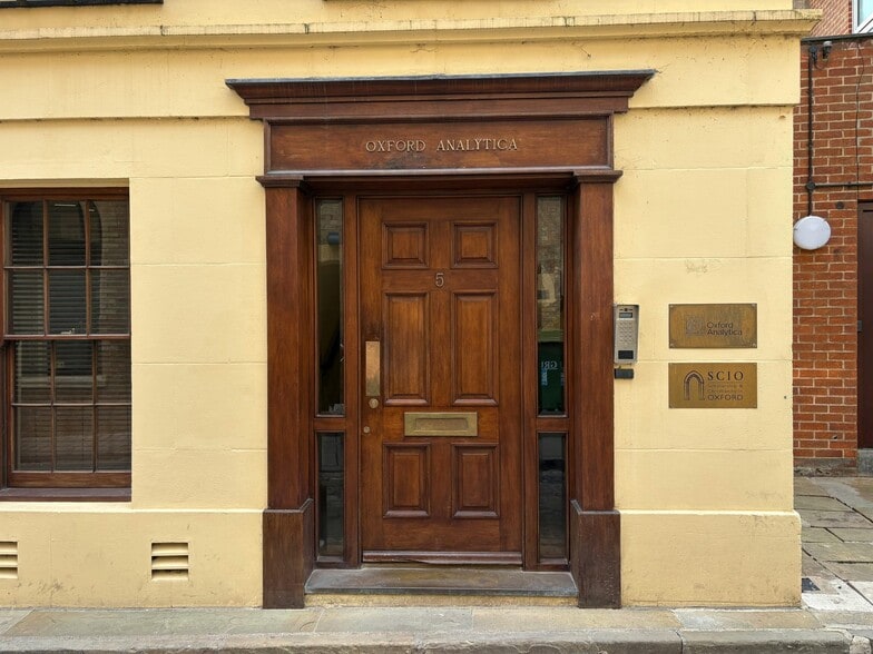 5 Alfred St, Oxford to rent - Building Photo - Image 2 of 3
