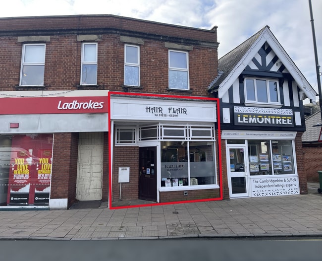 More details for 4 High St, Newmarket - Retail to Rent