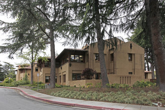 64 Willow Pl, Menlo Park, CA for rent Building Photo- Image 1 of 5