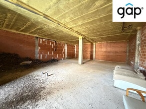 Retail in Cuenca, Cuenca to rent Interior Photo- Image 2 of 2