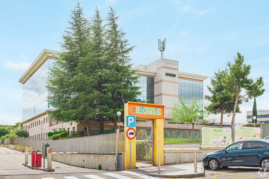 Avenida de Europa, 21, Alcobendas, Madrid to rent - Building Photo - Image 3 of 3