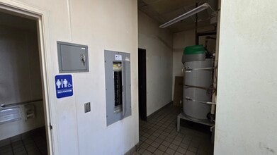 215-229 W Anaheim St, Wilmington, CA to rent Interior Photo- Image 1 of 5