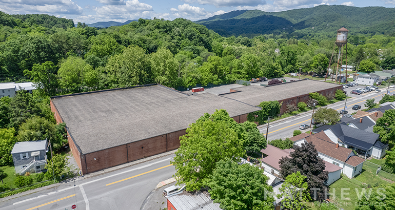 362 Mountain Ave, White Sulphur Springs, WV for sale - Building Photo - Image 1 of 1