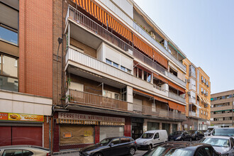 Calle Oneca, 4, Coslada, Madrid for sale Primary Photo- Image 1 of 3