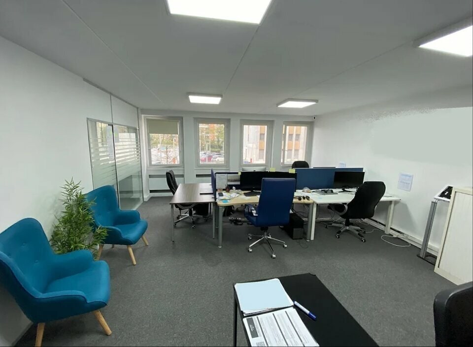 Office in Créteil to rent Interior Photo- Image 1 of 7