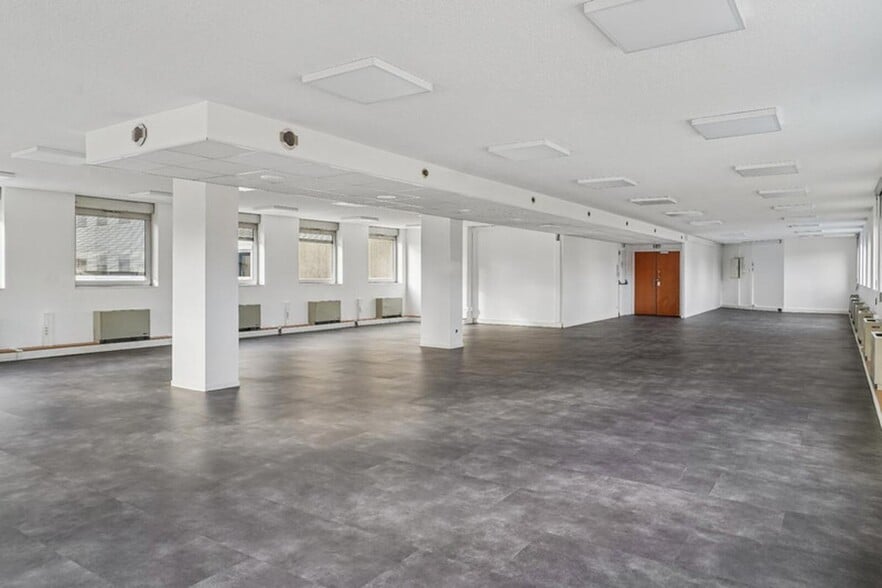 Office in Lyon to rent - Interior Photo - Image 3 of 6