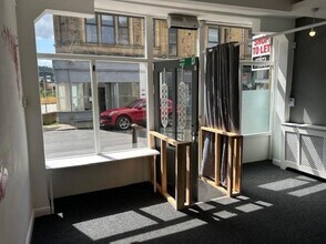 50 Church St, Keighley to rent Interior Photo- Image 1 of 1