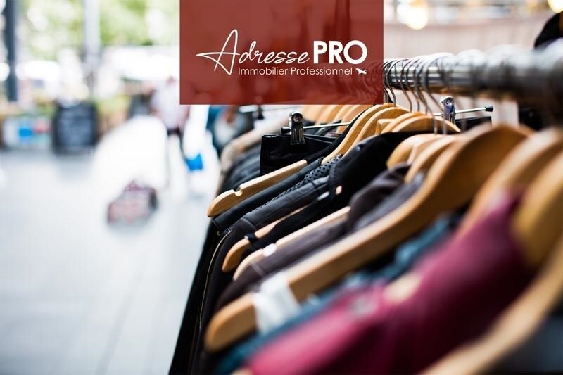 Retail in Toulouse to rent Building Photo- Image 1 of 2
