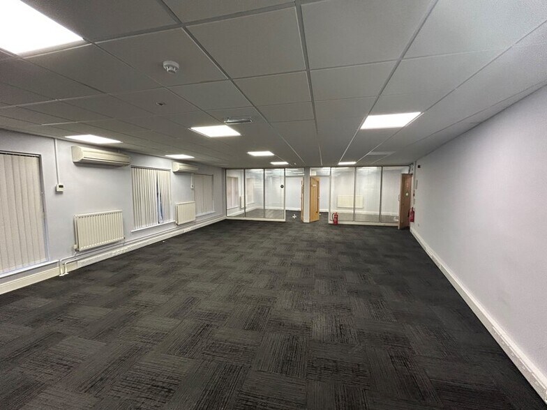 14 Northampton Rd, Market Harborough for sale - Interior Photo - Image 1 of 1