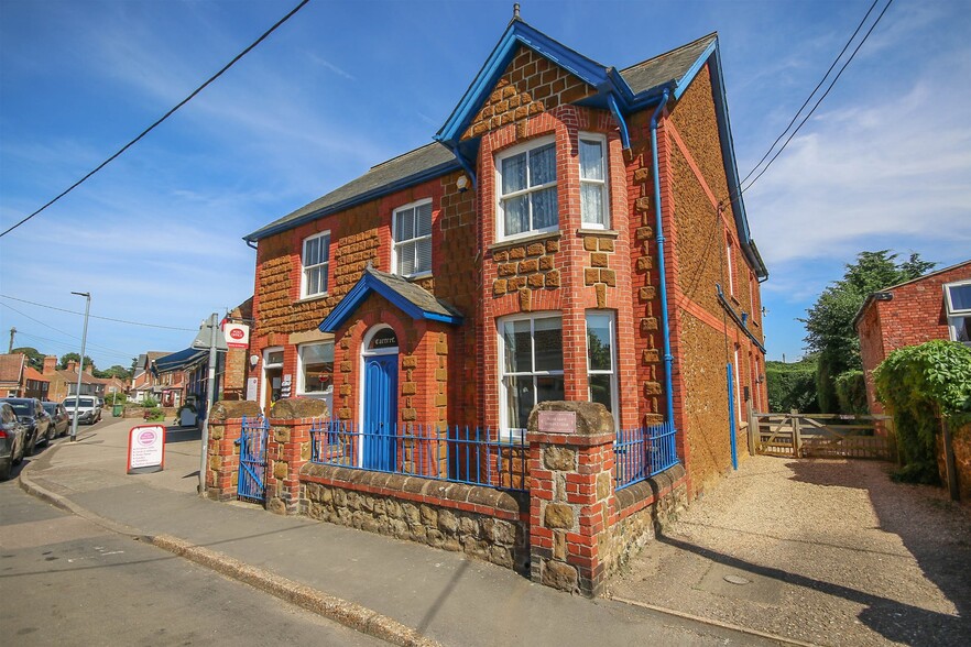 42-44 High St, Heacham for sale - Primary Photo - Image 1 of 2