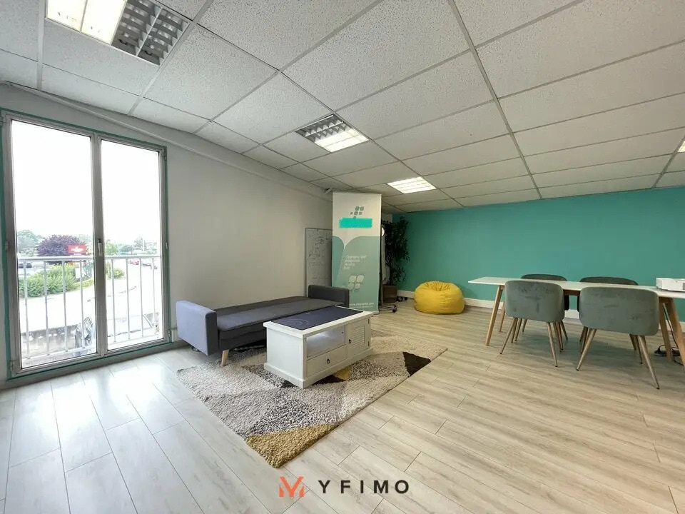 Location Bureaux 100 m² - Photo 1