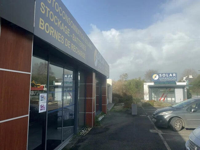Location Commerce 136 m²