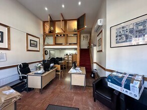 283 Finchley Rd, London to rent Interior Photo- Image 2 of 2