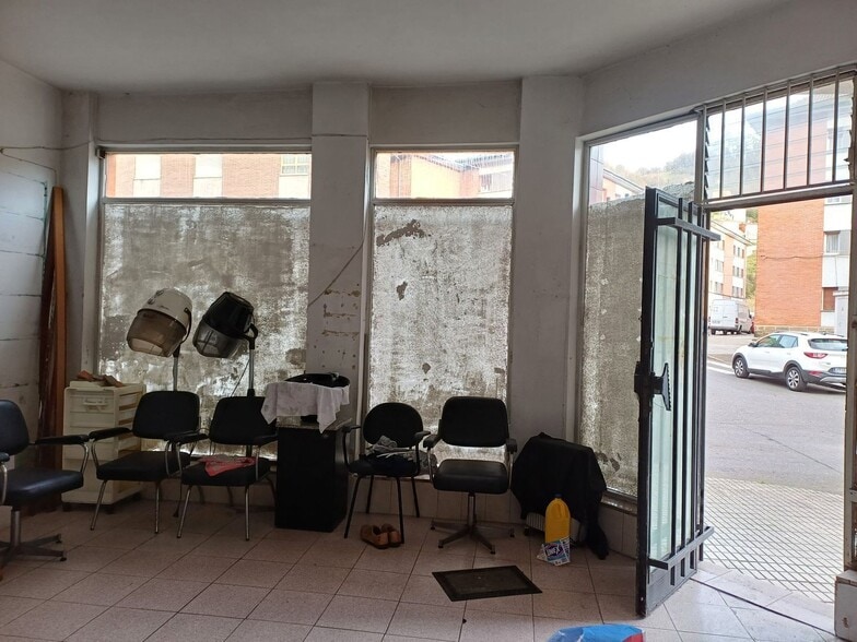 Calle Fray Ceferino, 2, San Martín del Rey Aurelio, Asturias for sale - Interior Photo - Image 1 of 19